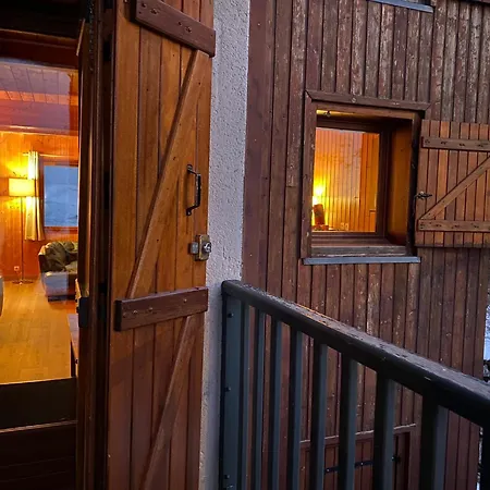 Aster Apartment *